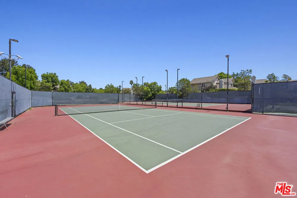 8712 Chessington Drive #261F Inglewood, CA 90305