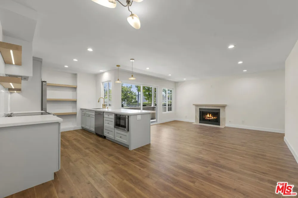 8712 Chessington Drive #261F Inglewood, CA 90305