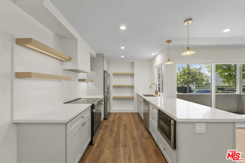 8712 Chessington Drive #261F Inglewood, CA 90305