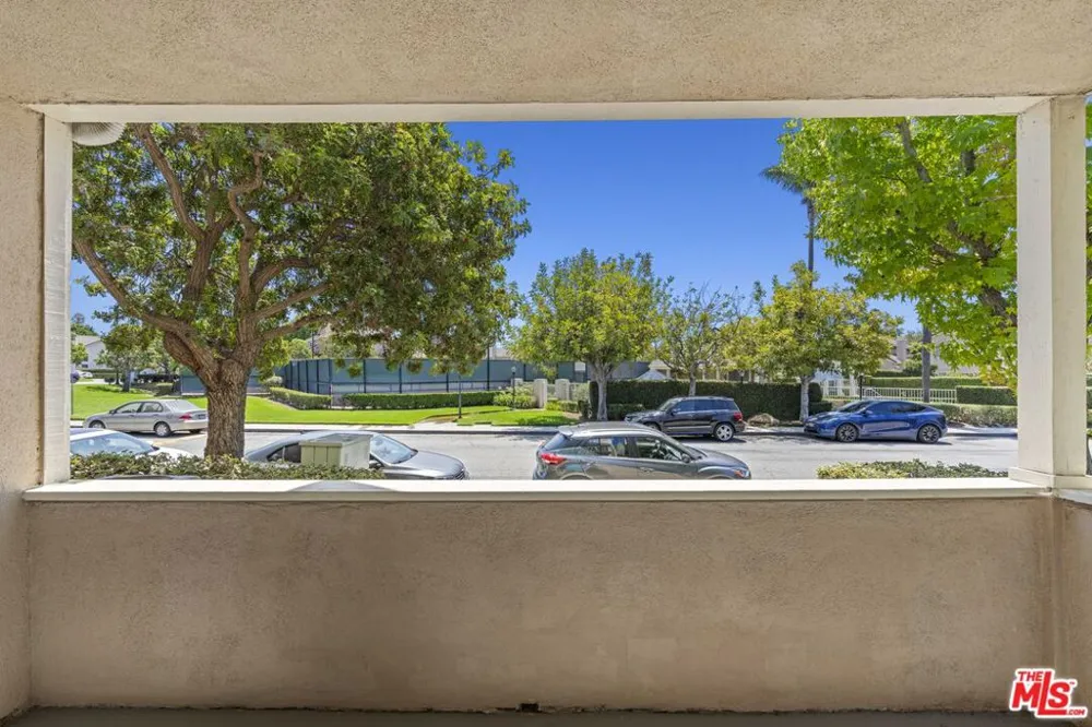 8712 Chessington Drive #261F Inglewood, CA 90305