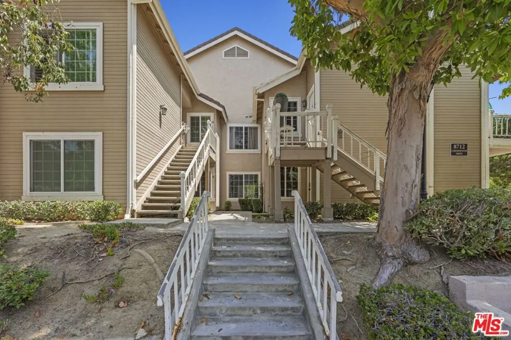 8712 Chessington Drive #261F Inglewood, CA 90305