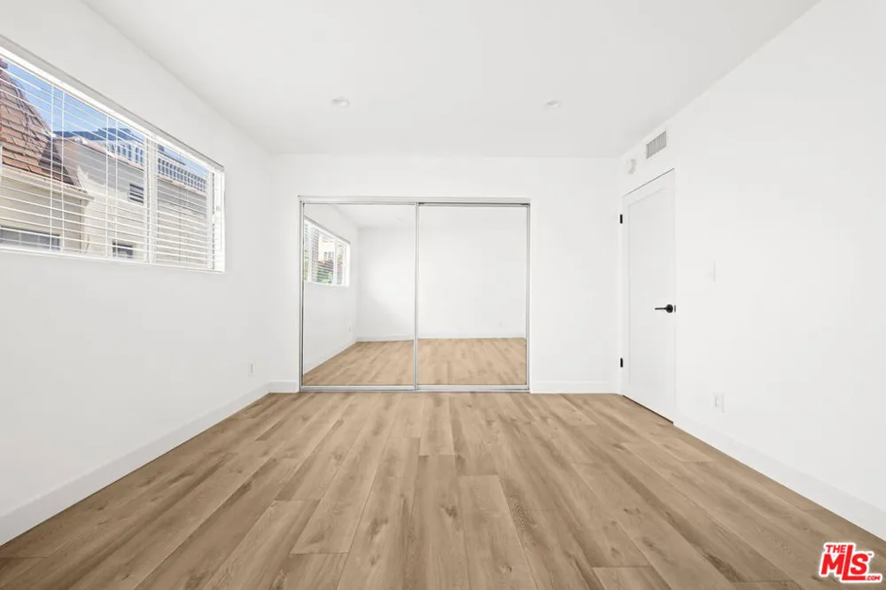 136 S Palm Drive #201 Beverly Hills, CA 90212