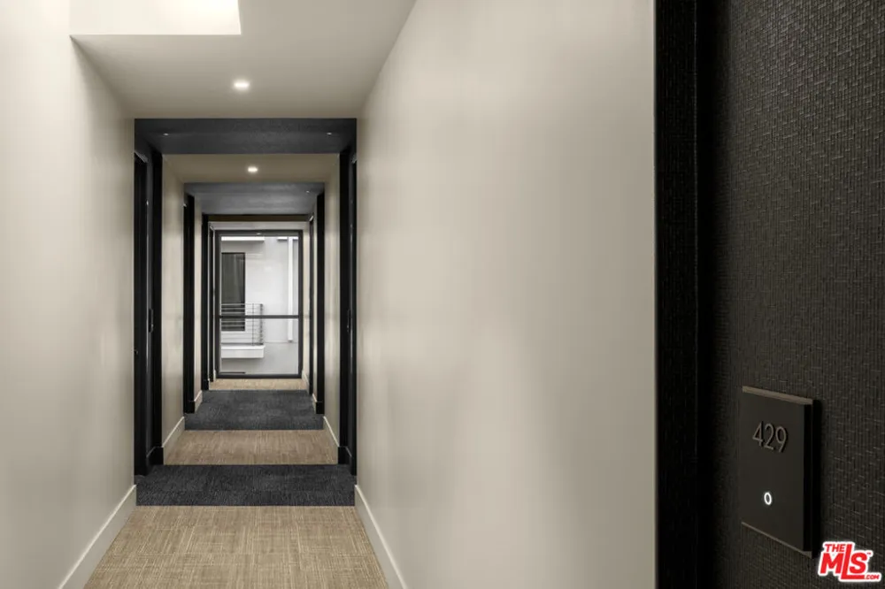 3667 Keystone Avenue #533 Los Angeles, CA 90034
