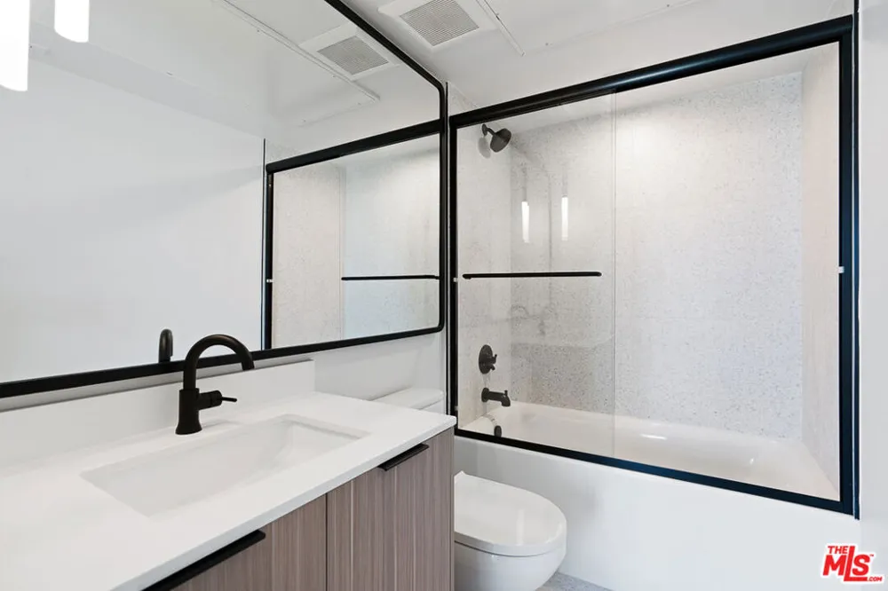 3667 Keystone Avenue #533 Los Angeles, CA 90034