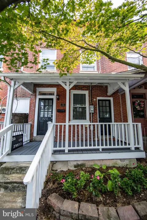 326 E LINDEN STREET