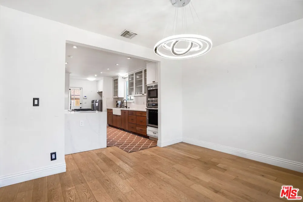 649 TUFTS AVENUE Burbank, CA 91504