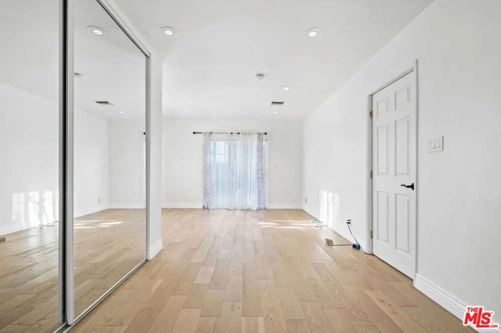 649 TUFTS AVENUE Burbank, CA 91504