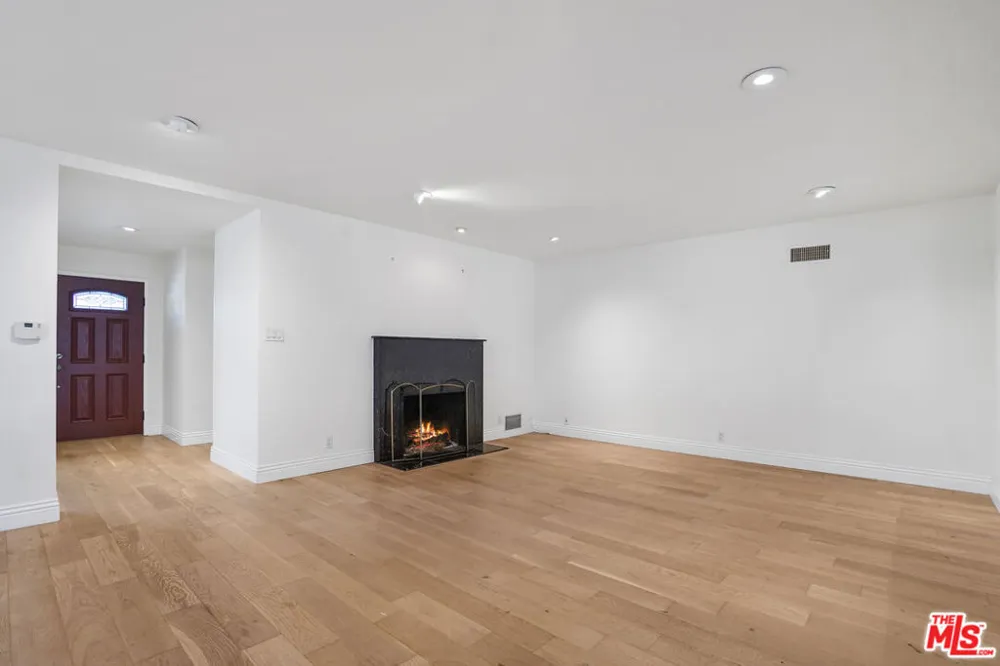 649 TUFTS AVENUE Burbank, CA 91504