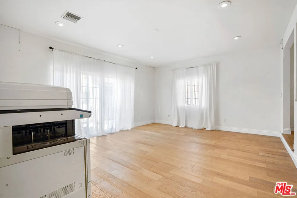 649 TUFTS AVENUE Burbank, CA 91504