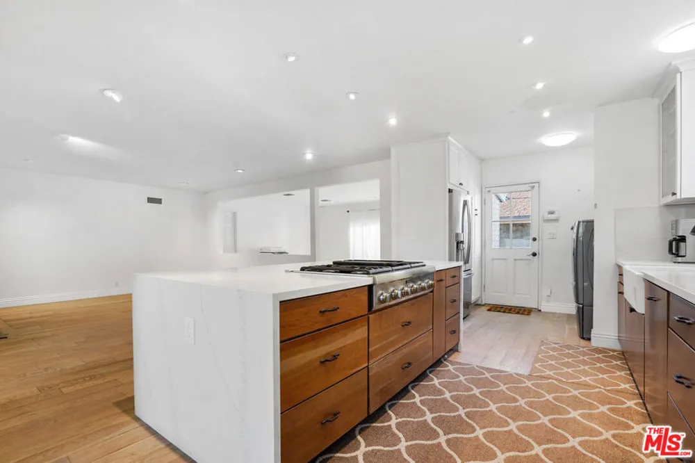 649 TUFTS AVENUE Burbank, CA 91504