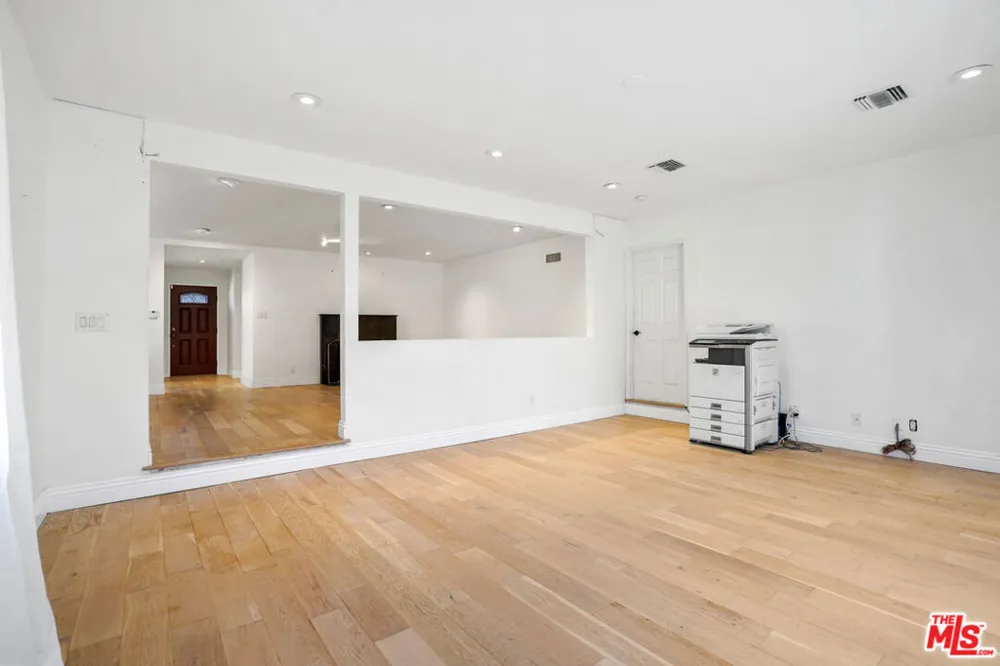 649 TUFTS AVENUE Burbank, CA 91504