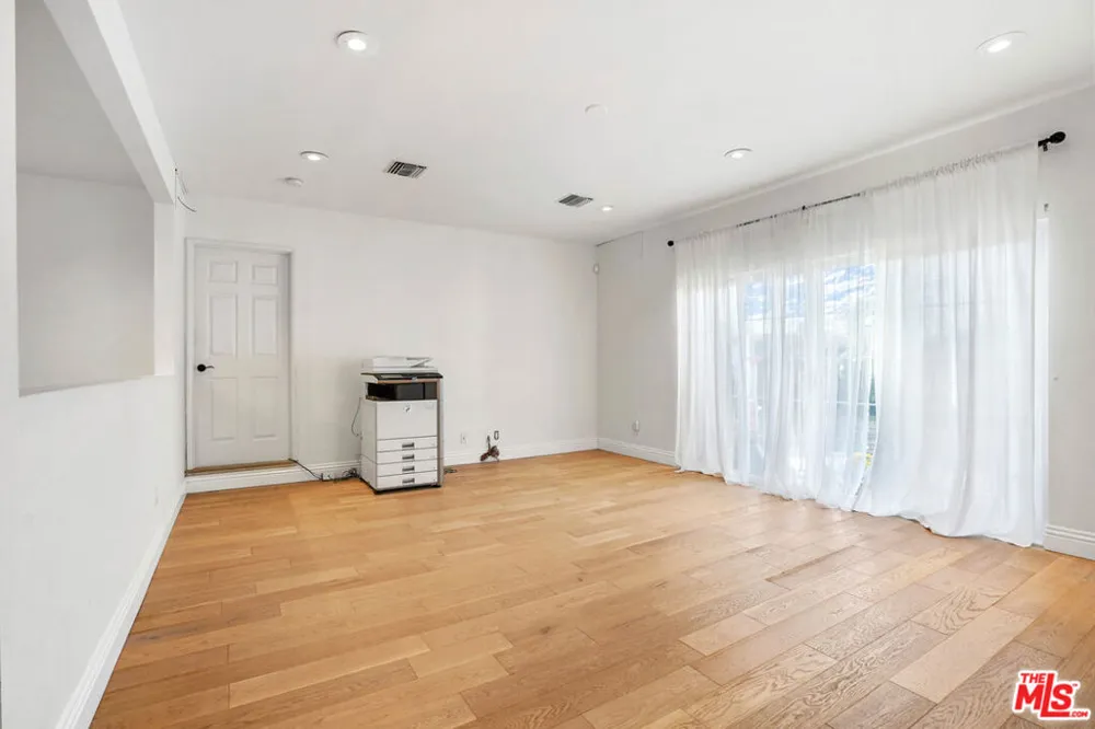 649 TUFTS AVENUE Burbank, CA 91504