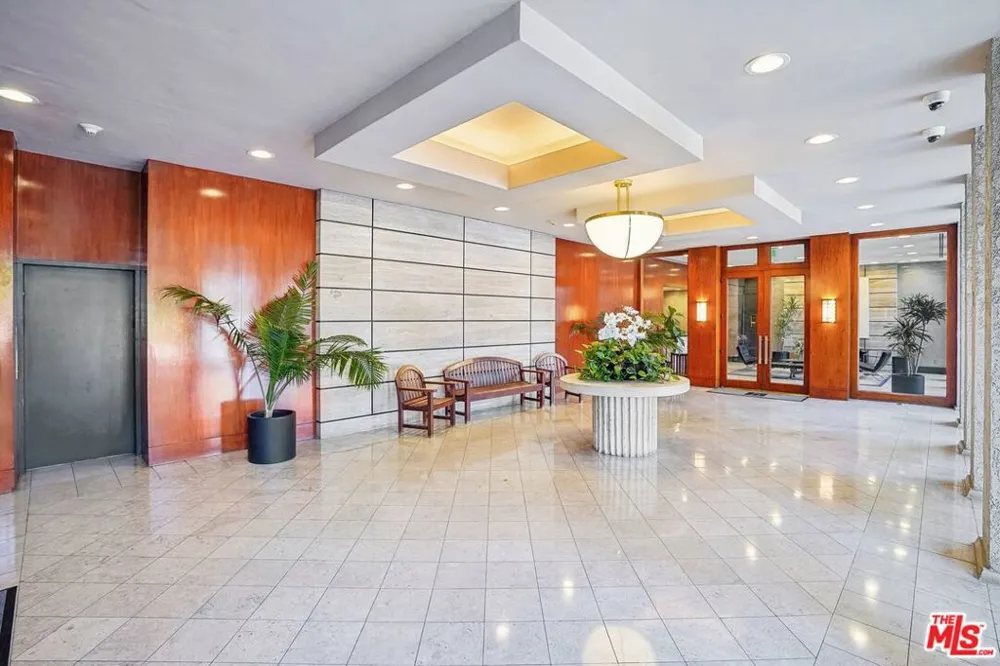 800 W 1st Street #2805 Los Angeles, CA 90012