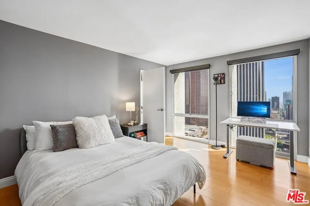 800 W 1st Street #2805 Los Angeles, CA 90012