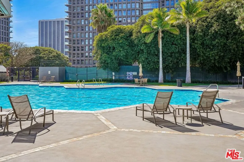 800 W 1st Street #2805 Los Angeles, CA 90012