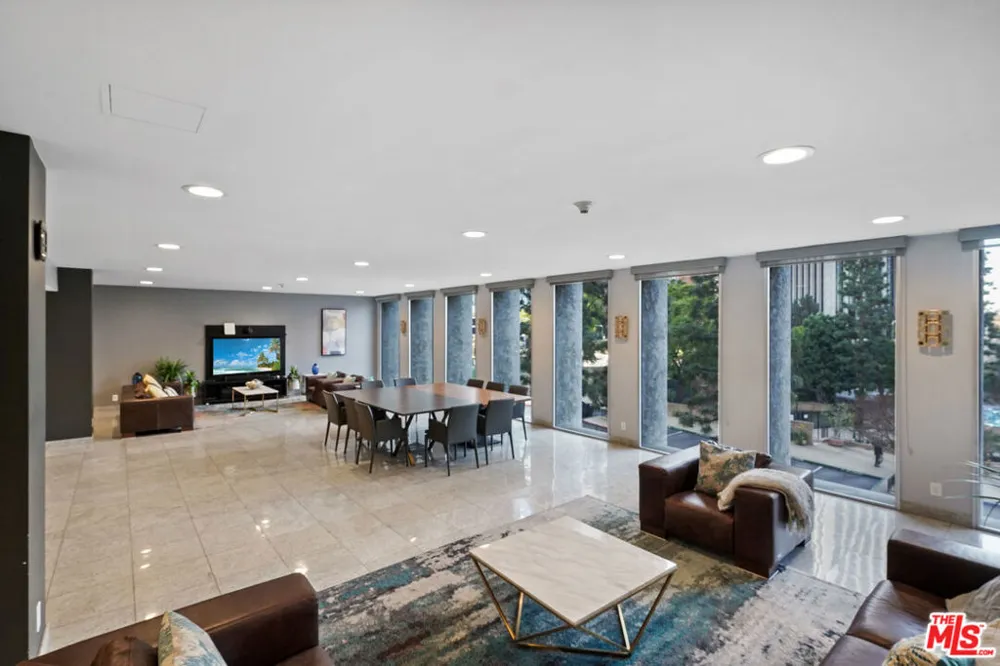 800 W 1st Street #2805 Los Angeles, CA 90012