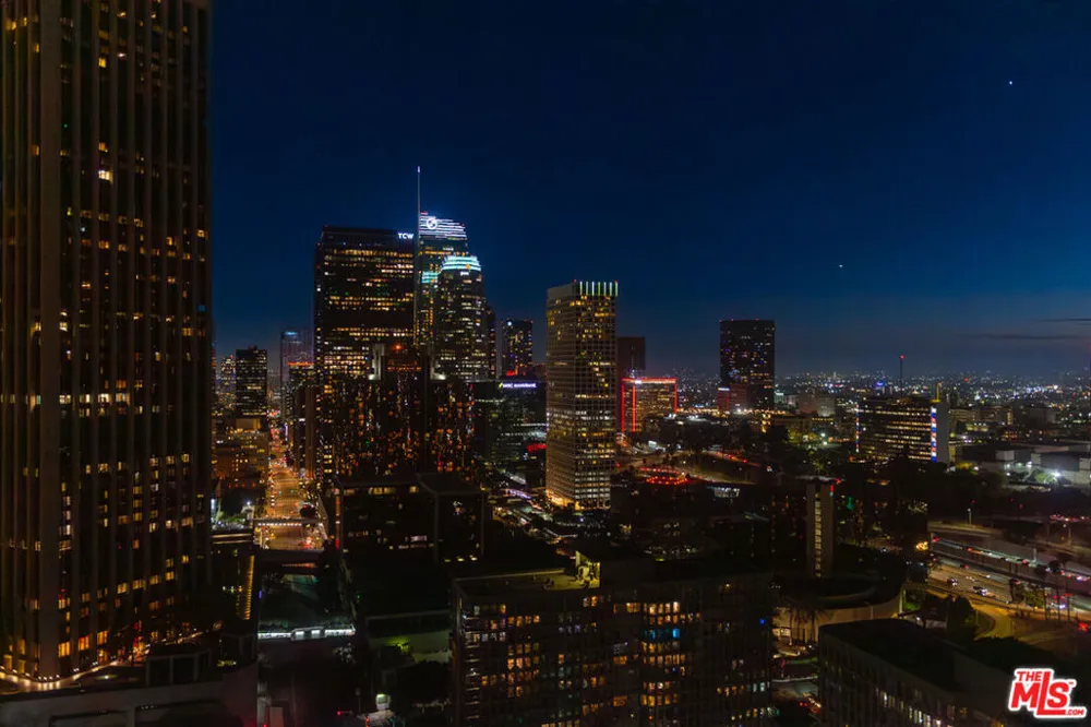 800 W 1st Street #2805 Los Angeles, CA 90012