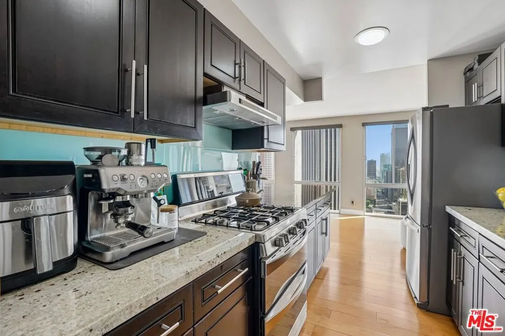 800 W 1st Street #2805 Los Angeles, CA 90012