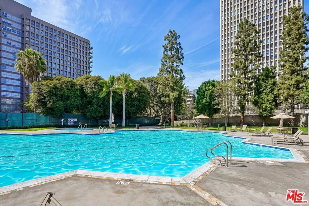 800 W 1st Street #2805 Los Angeles, CA 90012