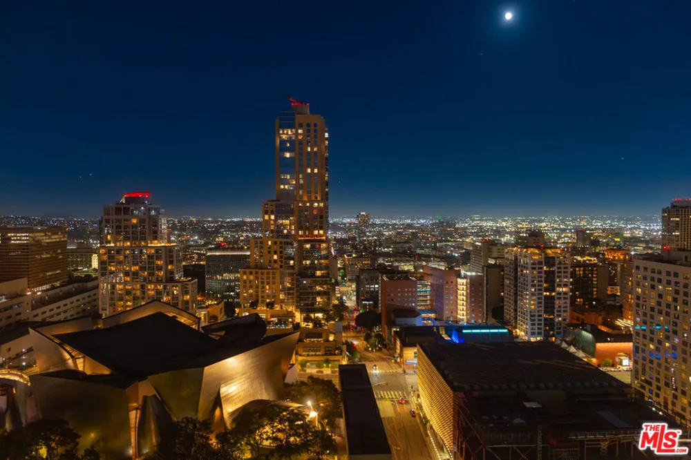 800 W 1st Street #2805 Los Angeles, CA 90012