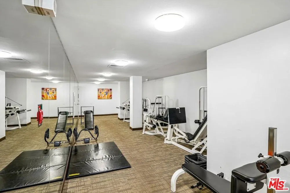 800 W 1st Street #2805 Los Angeles, CA 90012