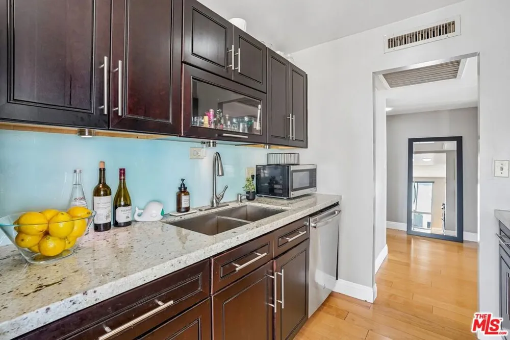 800 W 1st Street #2805 Los Angeles, CA 90012