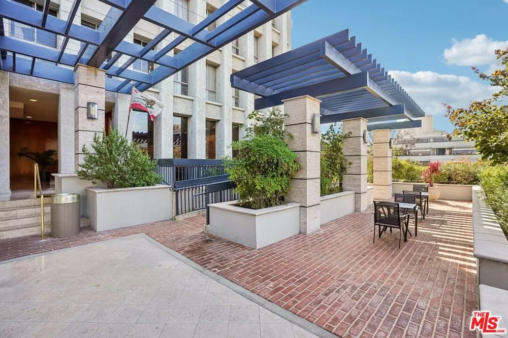 800 W 1st Street #2805 Los Angeles, CA 90012