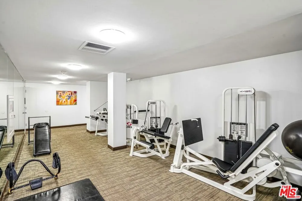 800 W 1st Street #2805 Los Angeles, CA 90012