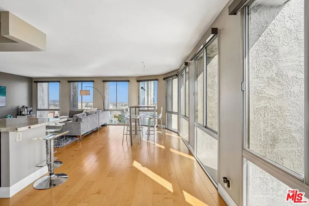 800 W 1st Street #2805 Los Angeles, CA 90012