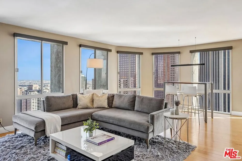 800 W 1st Street #2805 Los Angeles, CA 90012