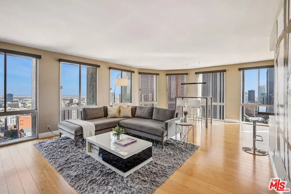 800 W 1st Street #2805 Los Angeles, CA 90012