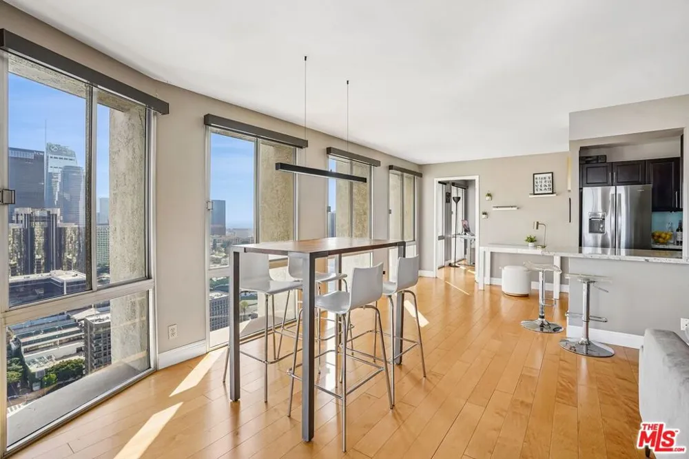 800 W 1st Street #2805 Los Angeles, CA 90012