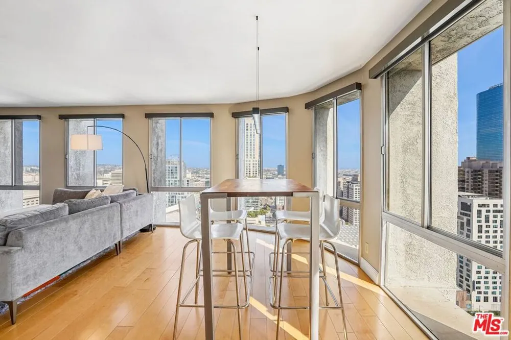 800 W 1st Street #2805 Los Angeles, CA 90012