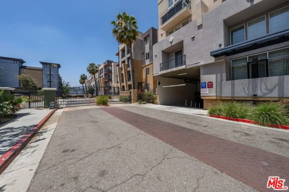 360 W Avenue 26 #107 Los Angeles, CA 90031