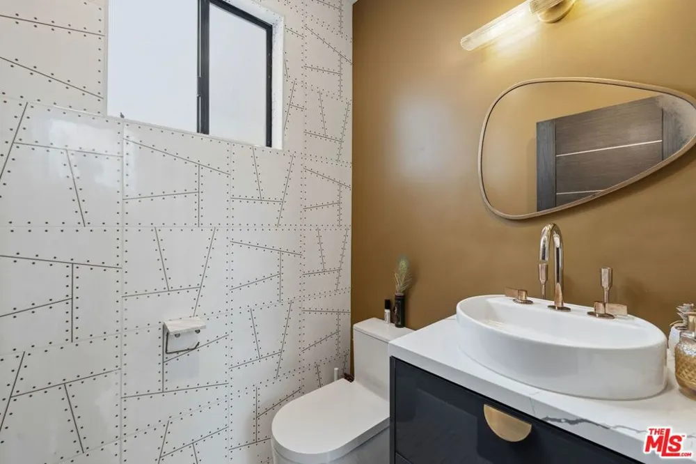 12911 Bluff Creek Drive Playa Vista, CA 90094