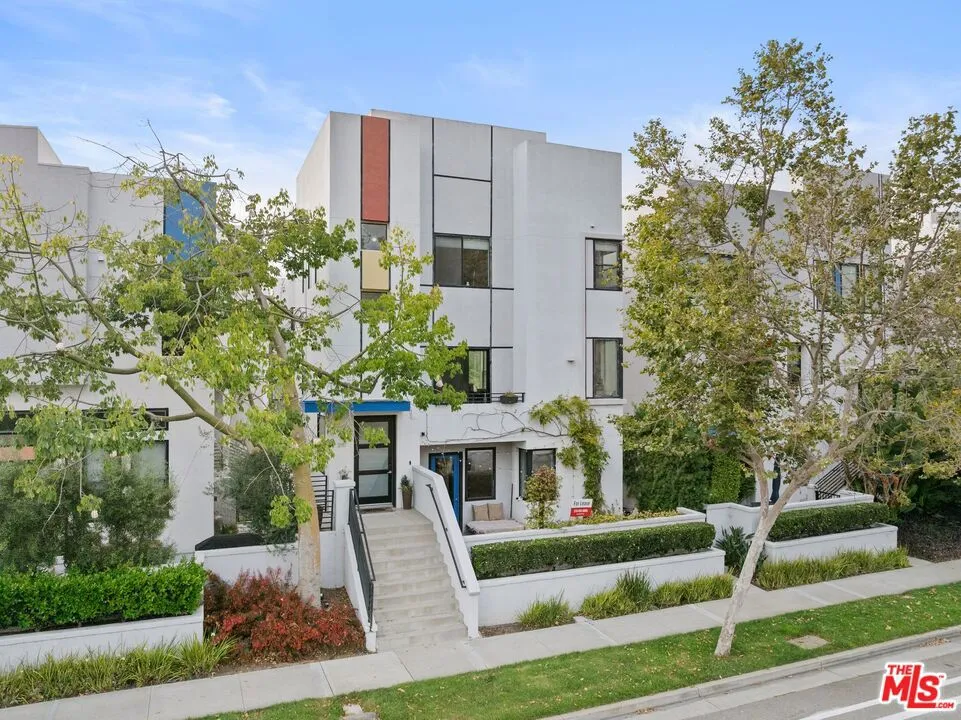 12911 Bluff Creek Drive Playa Vista, CA 90094