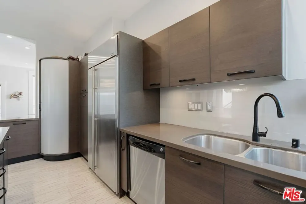 12911 Bluff Creek Drive Playa Vista, CA 90094