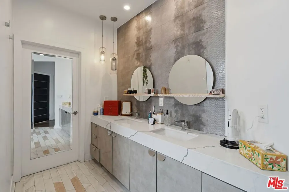 12911 Bluff Creek Drive Playa Vista, CA 90094