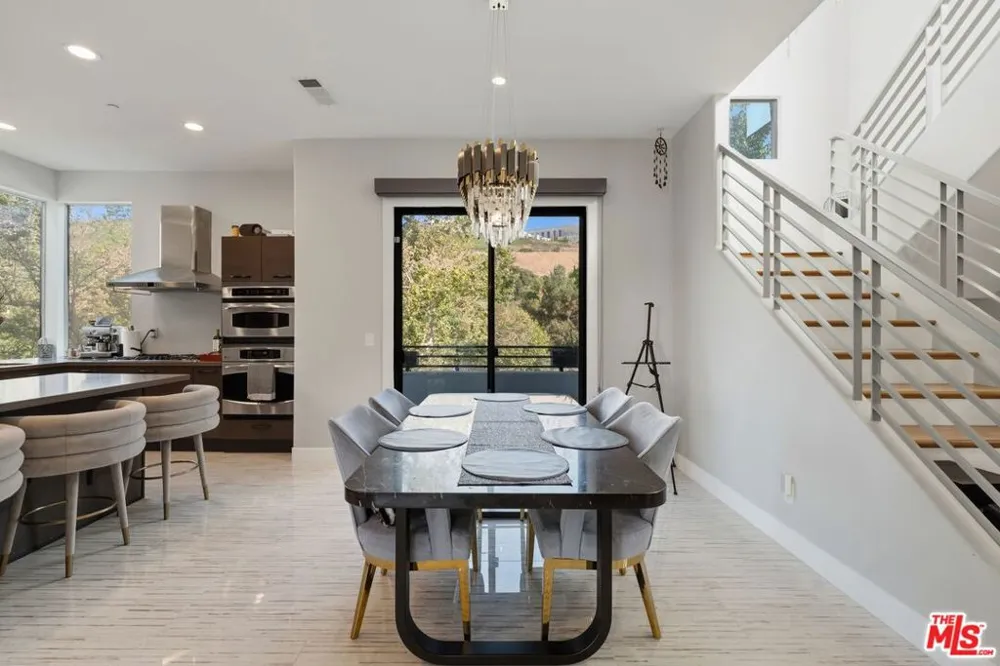12911 Bluff Creek Drive Playa Vista, CA 90094