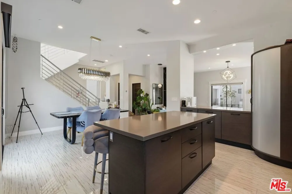 12911 Bluff Creek Drive Playa Vista, CA 90094