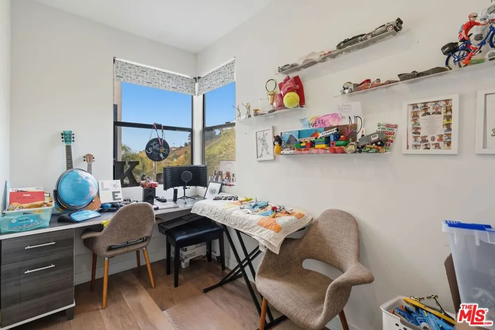 12911 Bluff Creek Drive Playa Vista, CA 90094