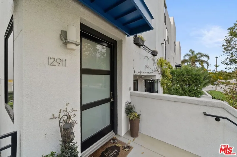 12911 Bluff Creek Drive Playa Vista, CA 90094