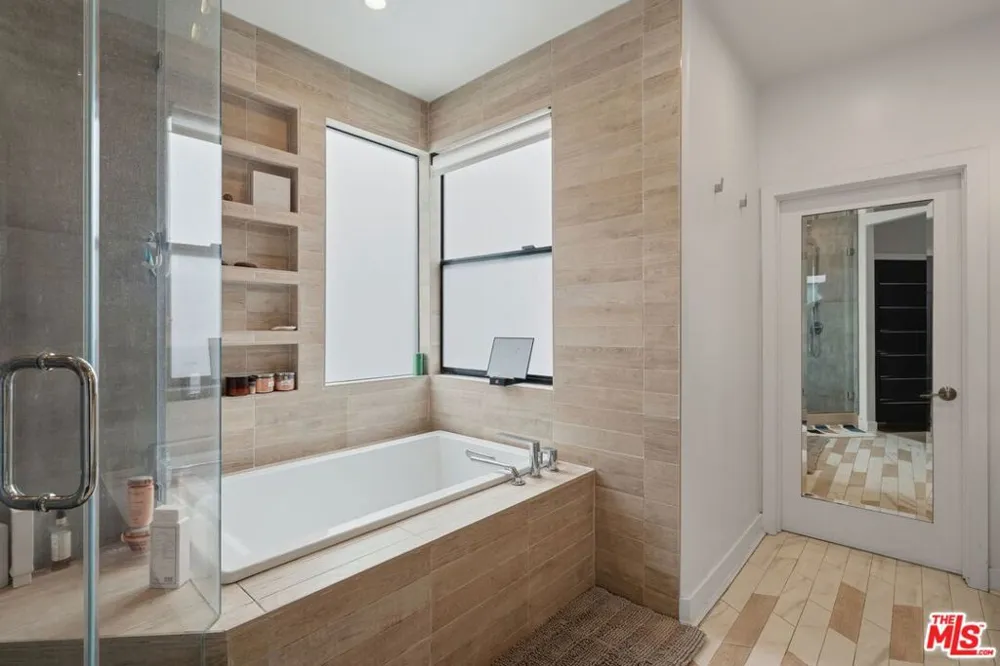 12911 Bluff Creek Drive Playa Vista, CA 90094