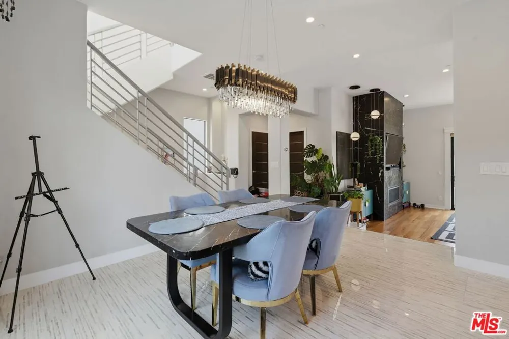 12911 Bluff Creek Drive Playa Vista, CA 90094