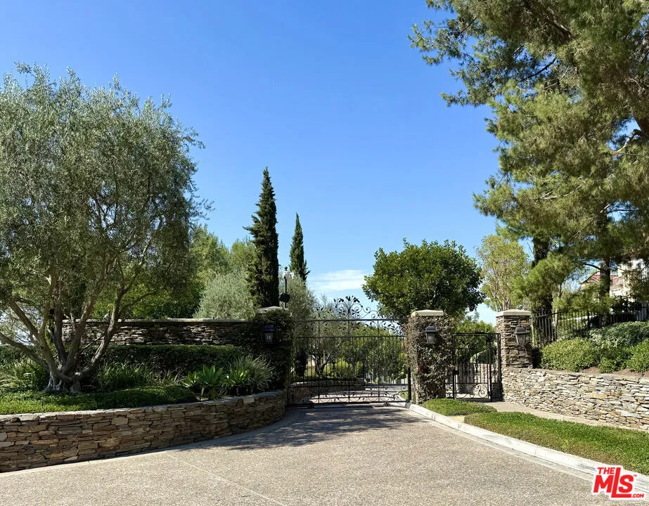 5 Marisol Newport Coast, CA 92657