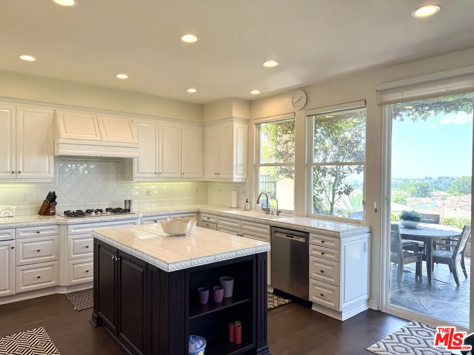5 Marisol Newport Coast, CA 92657