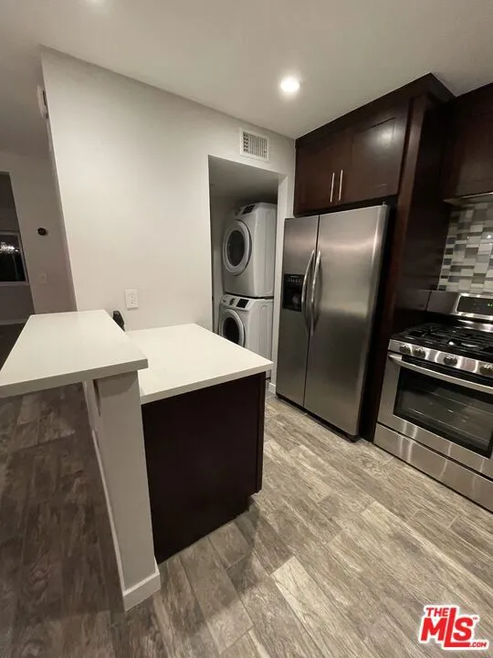 10817 WHIPPLE STREET #18 Toluca Lake, CA 91602