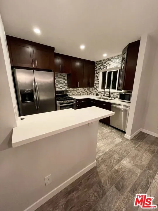 10817 WHIPPLE STREET #18 Toluca Lake, CA 91602