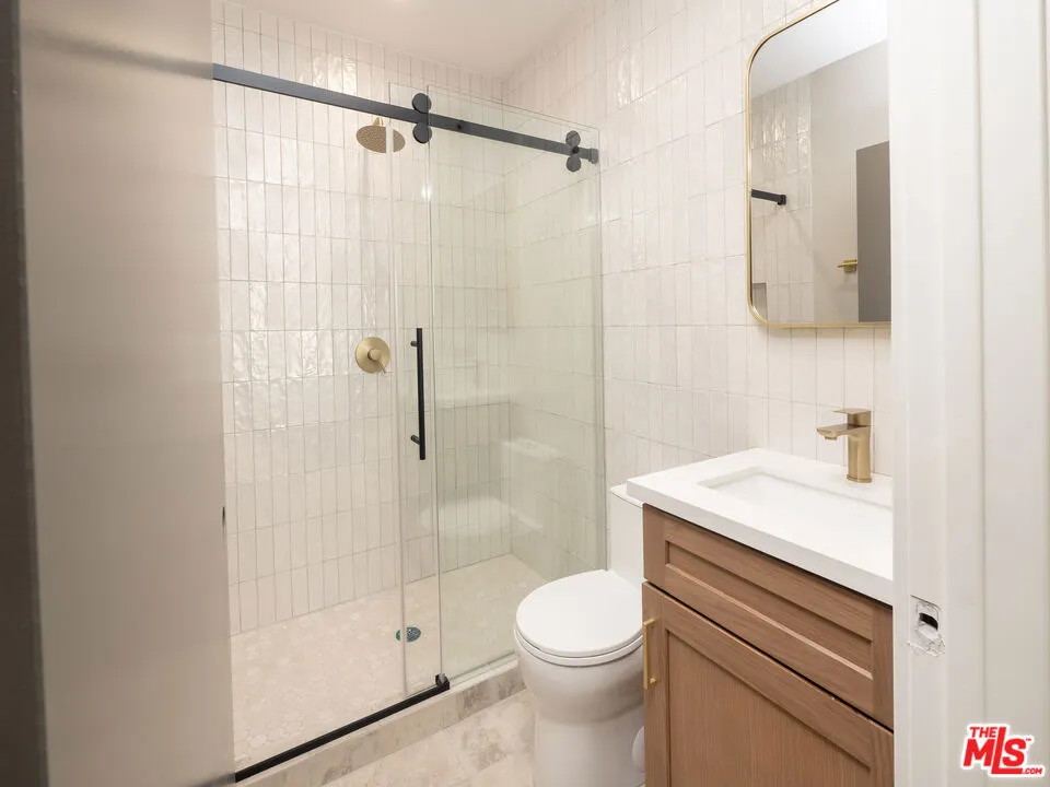593 E 9th Street #B Upland, CA 91786