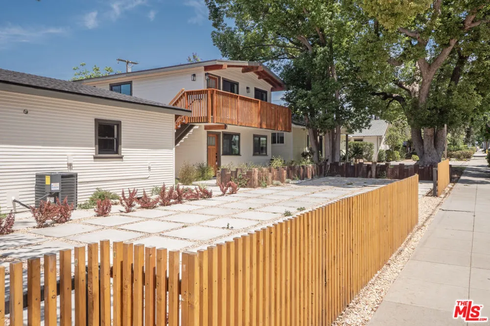 593 E 9th Street #B Upland, CA 91786